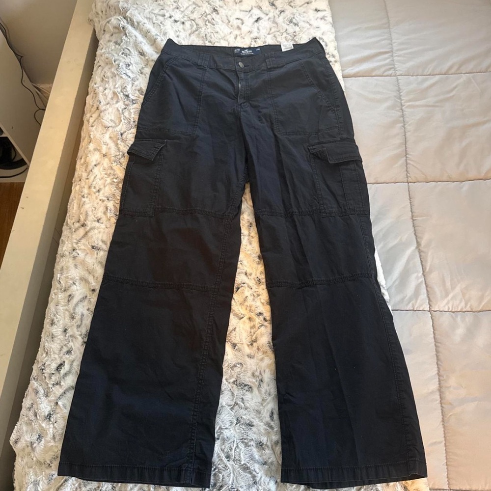 Hollister Black Cargo-Style Pants